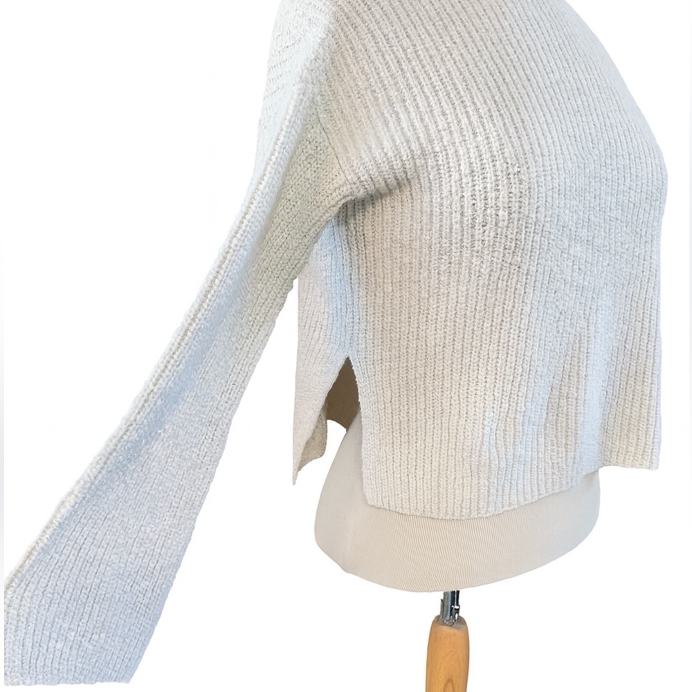 Kendall & Kylie Cream Sweater